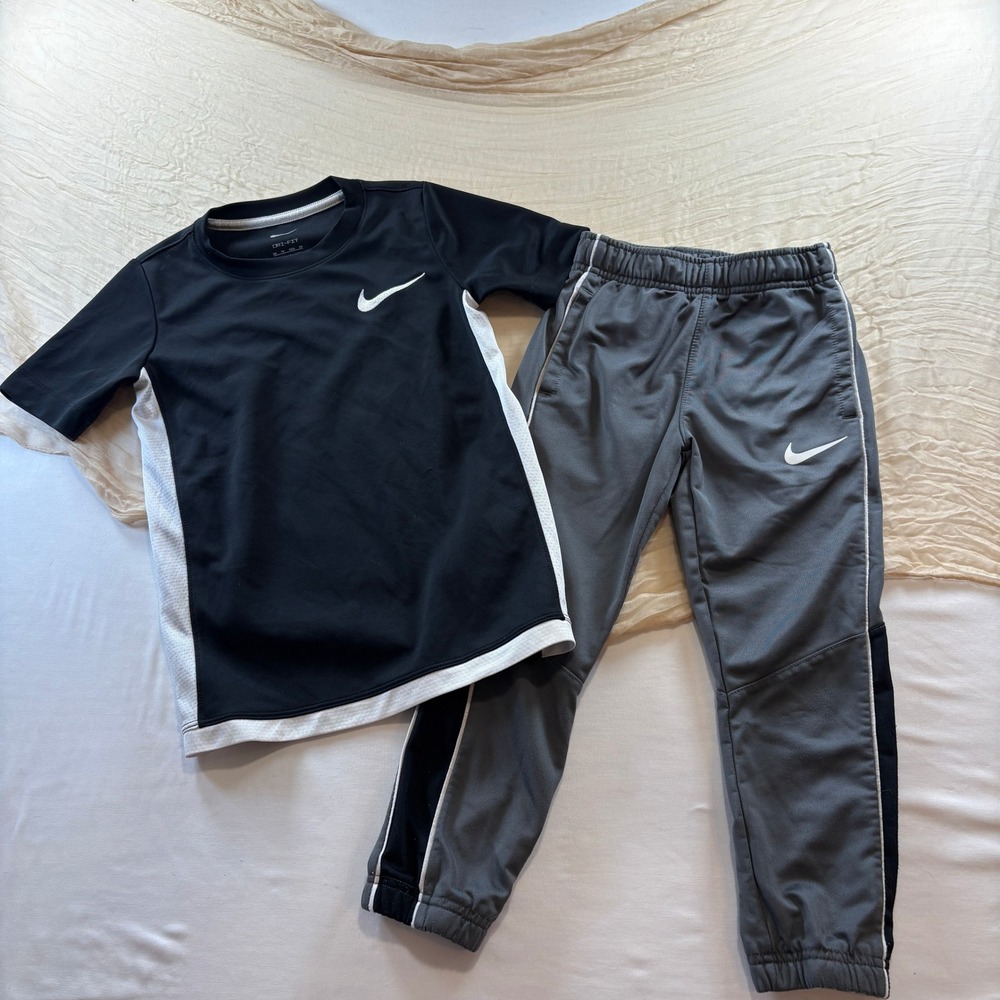 Boys Nike Dri Fit Black Tee XS / Gray Drawstring Joggers Pockets Size 5